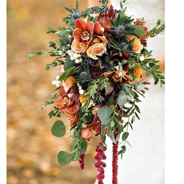 Calling all cascade style bouquets !