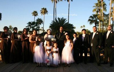 Teaser pics and family pics of wedding day :)