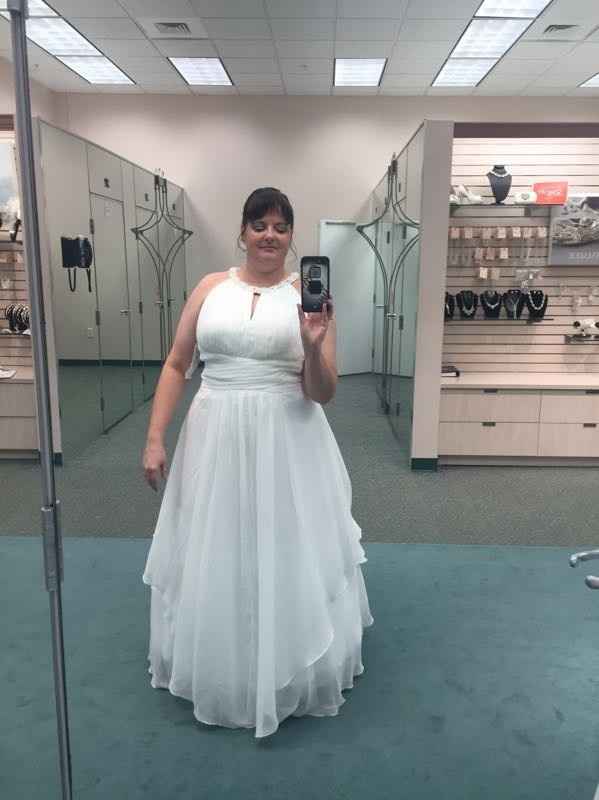 Dress shopping alone Update pg 3