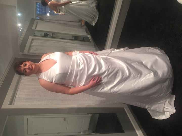 Dress shopping alone Update pg 3