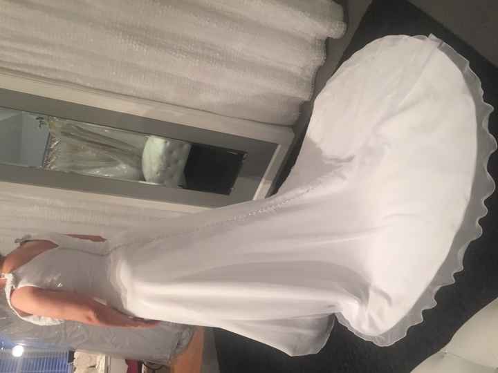 Dress shopping alone Update pg 3