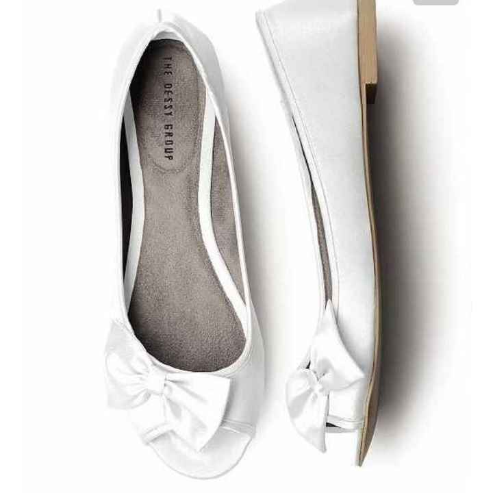 Do pretty flat, peep toe shoes exist?