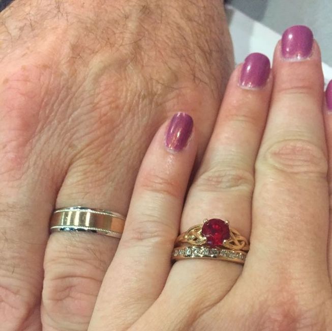 Show me your wedding manicures!