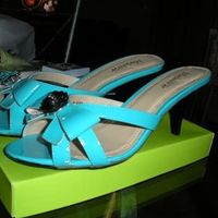 made a veil :) got my flowers & shoes too! &&& need to choose shoe charm!