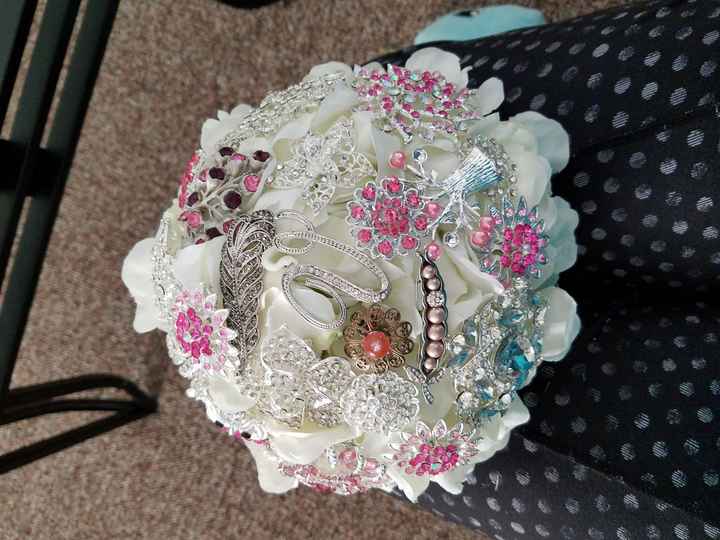 Brooch bouquets (where I've purchased my brooches)