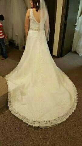 Help! Opinion on dresses?!
