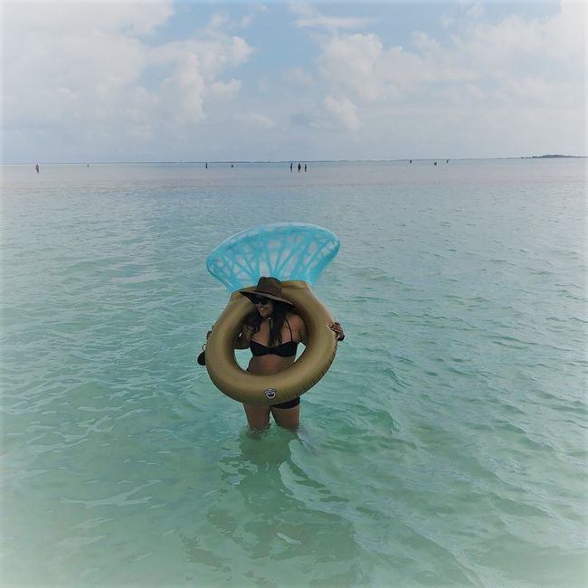 Sandbar with my new ring floatie