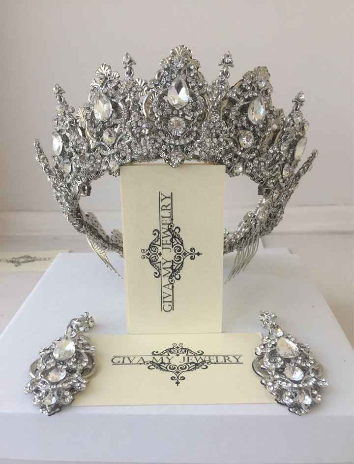 Lets see those veils/ head pieces/ hair pieces! - 1