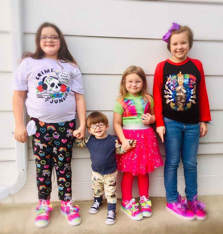 What should my girls wear??? 1