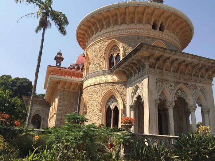 our favorite palace in Sintra- Monserrate. All of them have gorgeous grounds as well! 