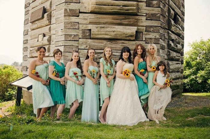 Let's see those mismatched dresses!