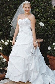 Show me your dress and your accessories!