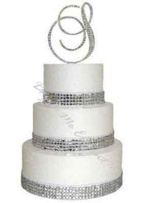 Show us those wedding cakes!!!