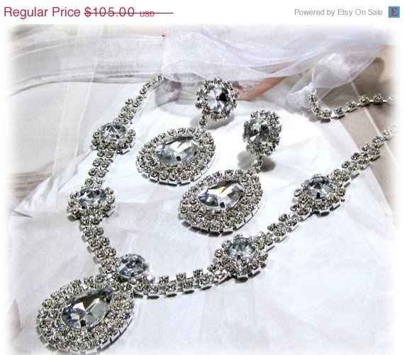 Accessorize me PLEASE!!