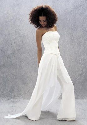 Traditional vs Contemporary Wedding Dress