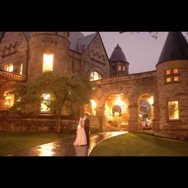 Show off your wedding venue!
