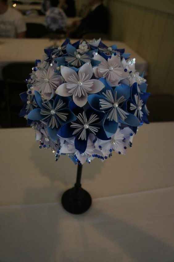 Anyone doing paper flowers?