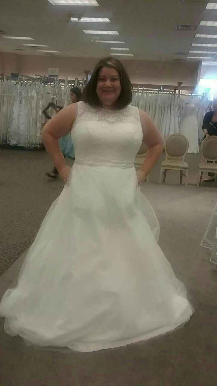 Ok ladies... Drop a pic of your BEAUTIFUL DRESSES