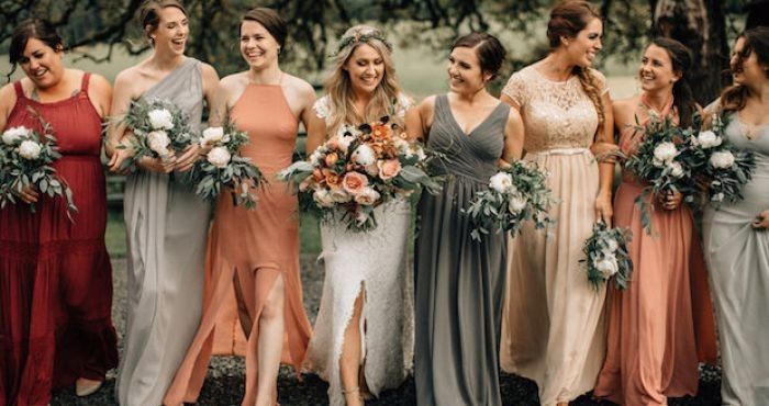 Wedding party choosing their own outfits 3