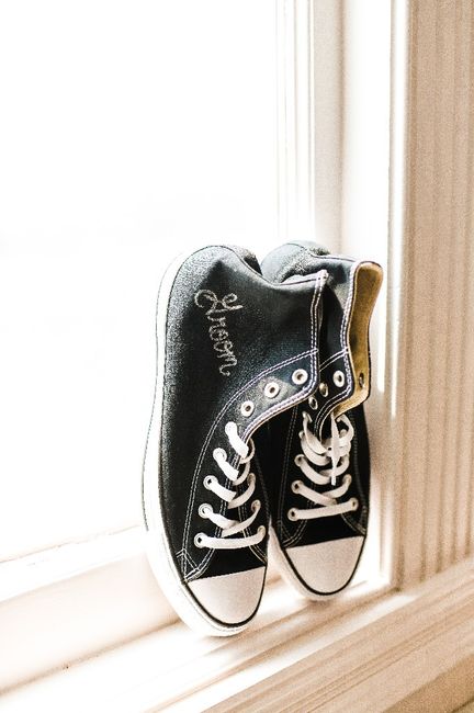 Pics of wearing converse at your wedding?! 5