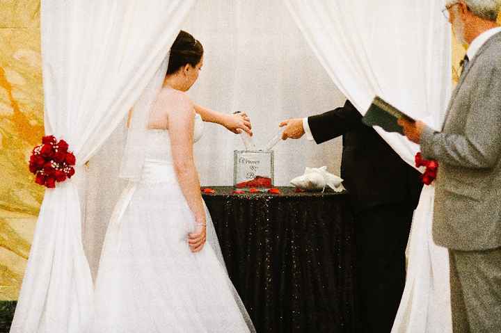 No flower decor or arch for ceremony? - 1