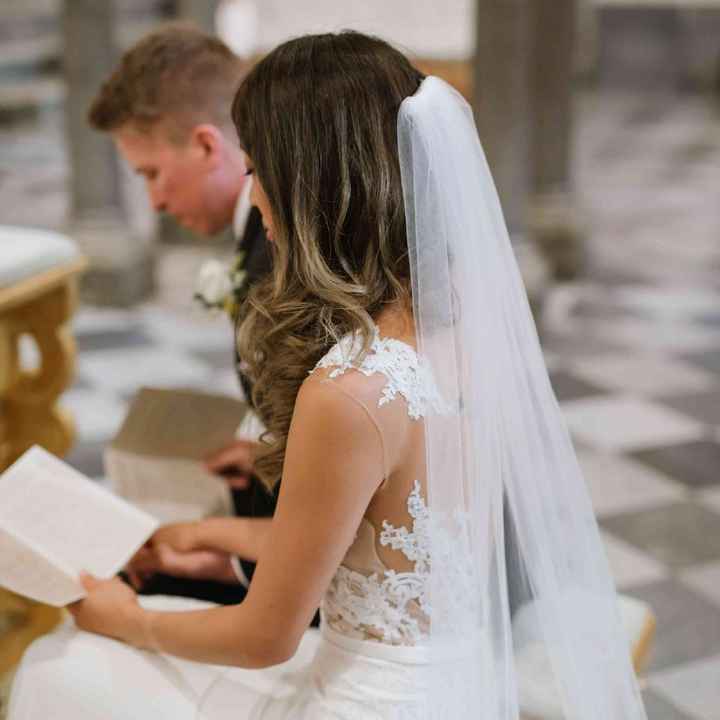How do you keep a wedding veil comb in place?