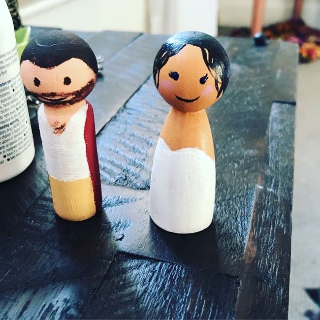 Cake topper