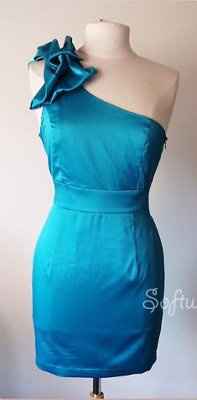 The Other Dress. . . Lets See Them ladies!!! Show Them Off :)
