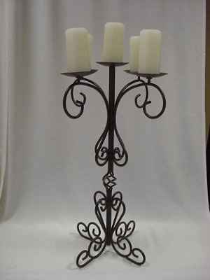 WR: How do you ladies feel about 2-3 different reception centerpieces?