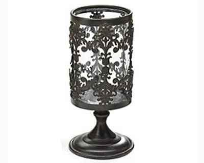 WR: How do you ladies feel about 2-3 different reception centerpieces?