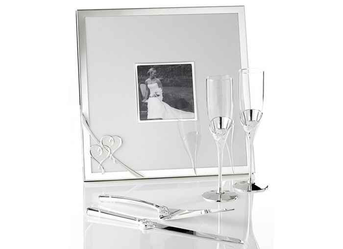 Show me your cake cutting set!