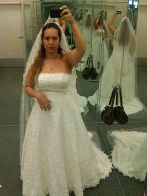 Show off Your Bridal Dress!!