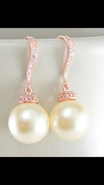 Show me your earrings!