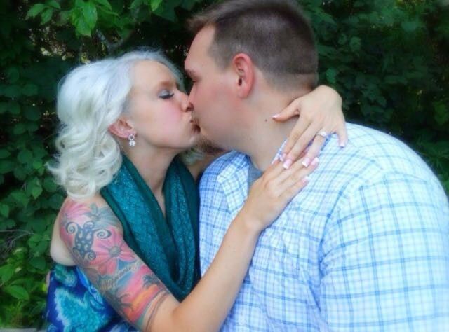 Engagement Pictures Help