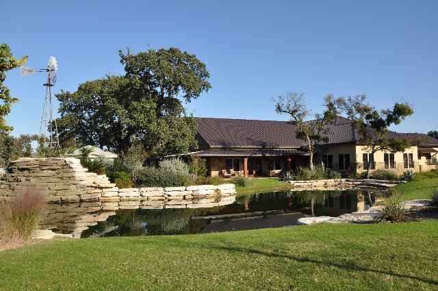 What type of venue are you getting married at? Pics