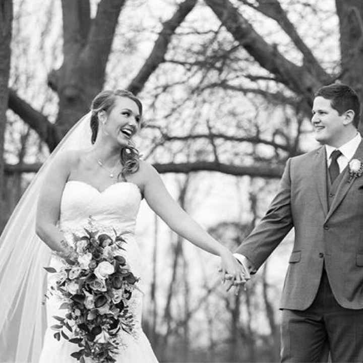 , let's see your wedding bouquet  ladies!!