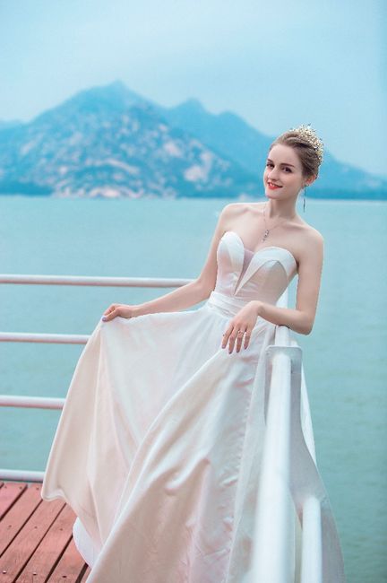 Engagement photos better than wedding photos?? 3