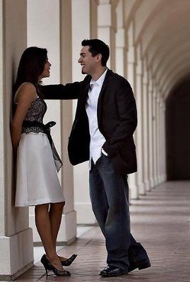 Engagement photos attire