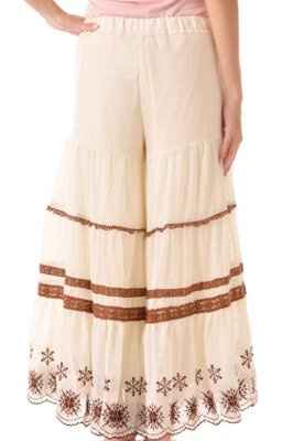 Any good ideas on bridesmaids wearing pants?