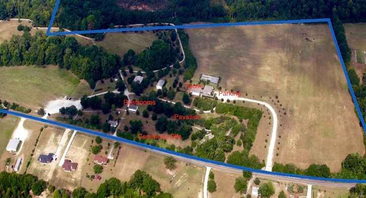 Long walk down to the Ceremony Location