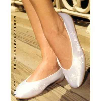 Need flat bridal shoes