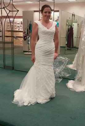 Went dress shopping for the 3rd time...stuck between a flowy dress and a lace dress again...help!