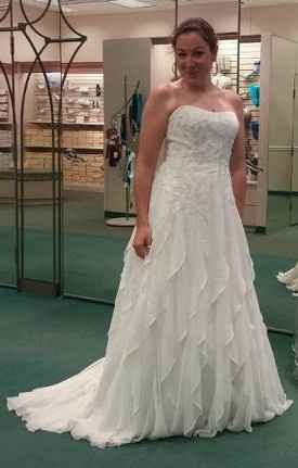 Went dress shopping for the 3rd time...stuck between a flowy dress and a lace dress again...help!