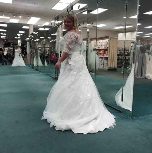 Catering tasting and picking up my dress!