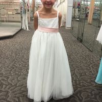 This girl is totally trying to upstage me at my own wedding