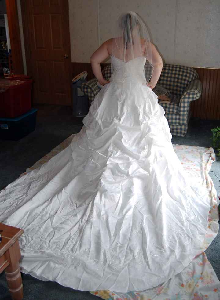 Show me your veil/dress