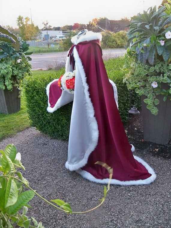 Cape instead of veil?!?
