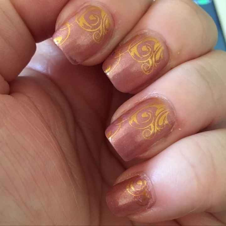 Show me your wedding manicures!