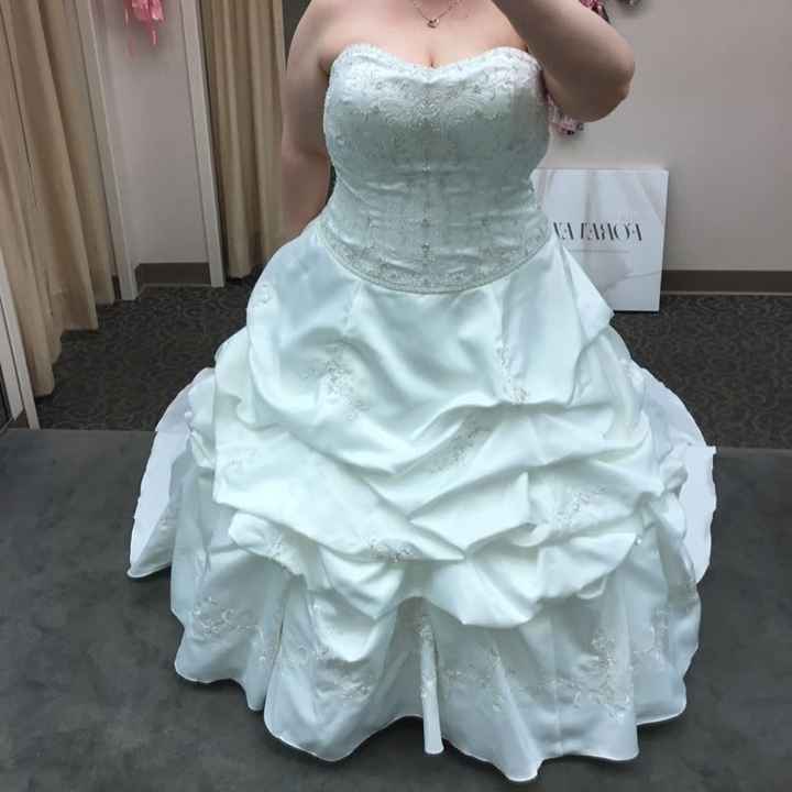 Calling plus size brides, show me your Dress