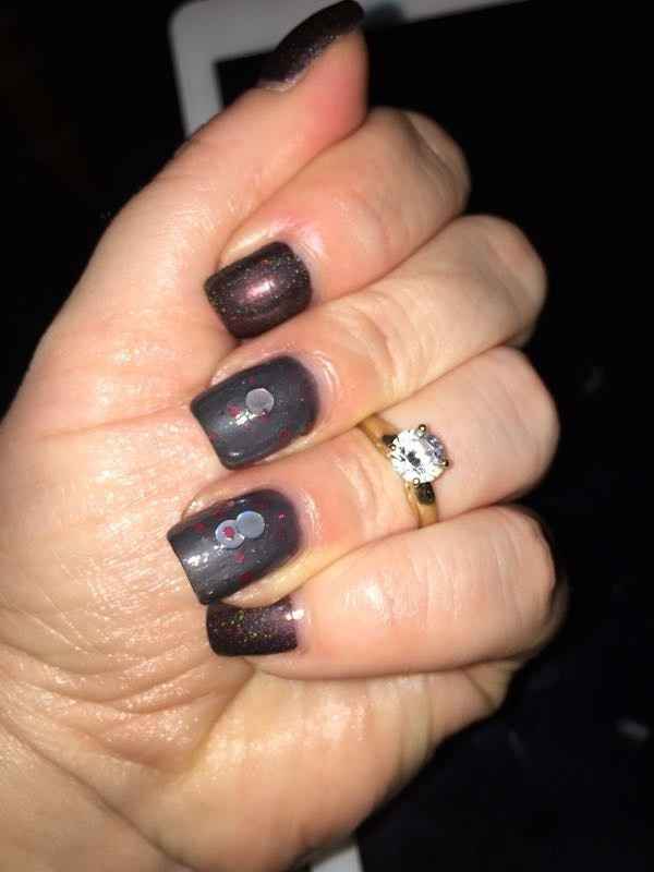 Let's see those rings! And for the Mrs lets see the bands with it ! I LOVE seeing everyone's bling:)